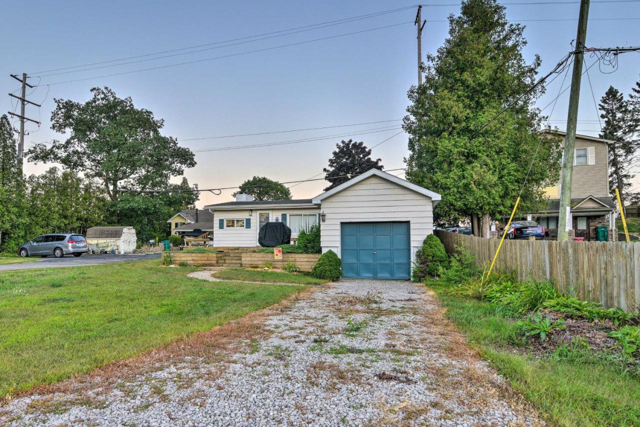 East Tawas Cabin With Lake Huron Access And Views Exterior photo